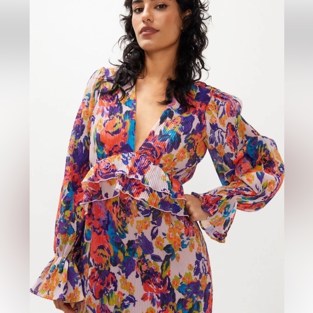 Nasty Gal Pleated Floral Maxi Dress Size 6. NWT - Picture 4 of 10